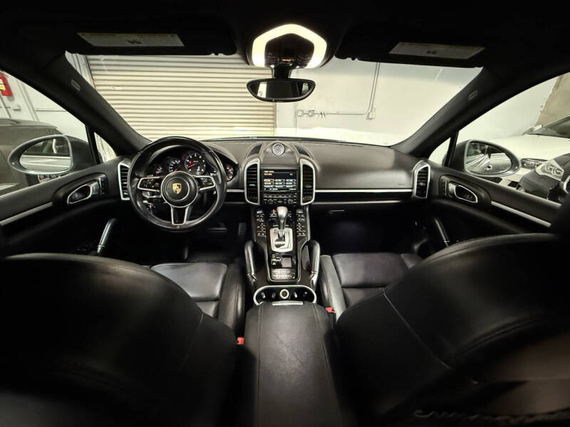 2016 Porsche Cayenne