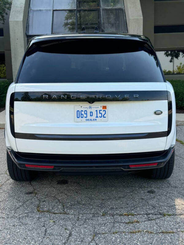 2023 Land Rover Range Rover P530 SE LWB