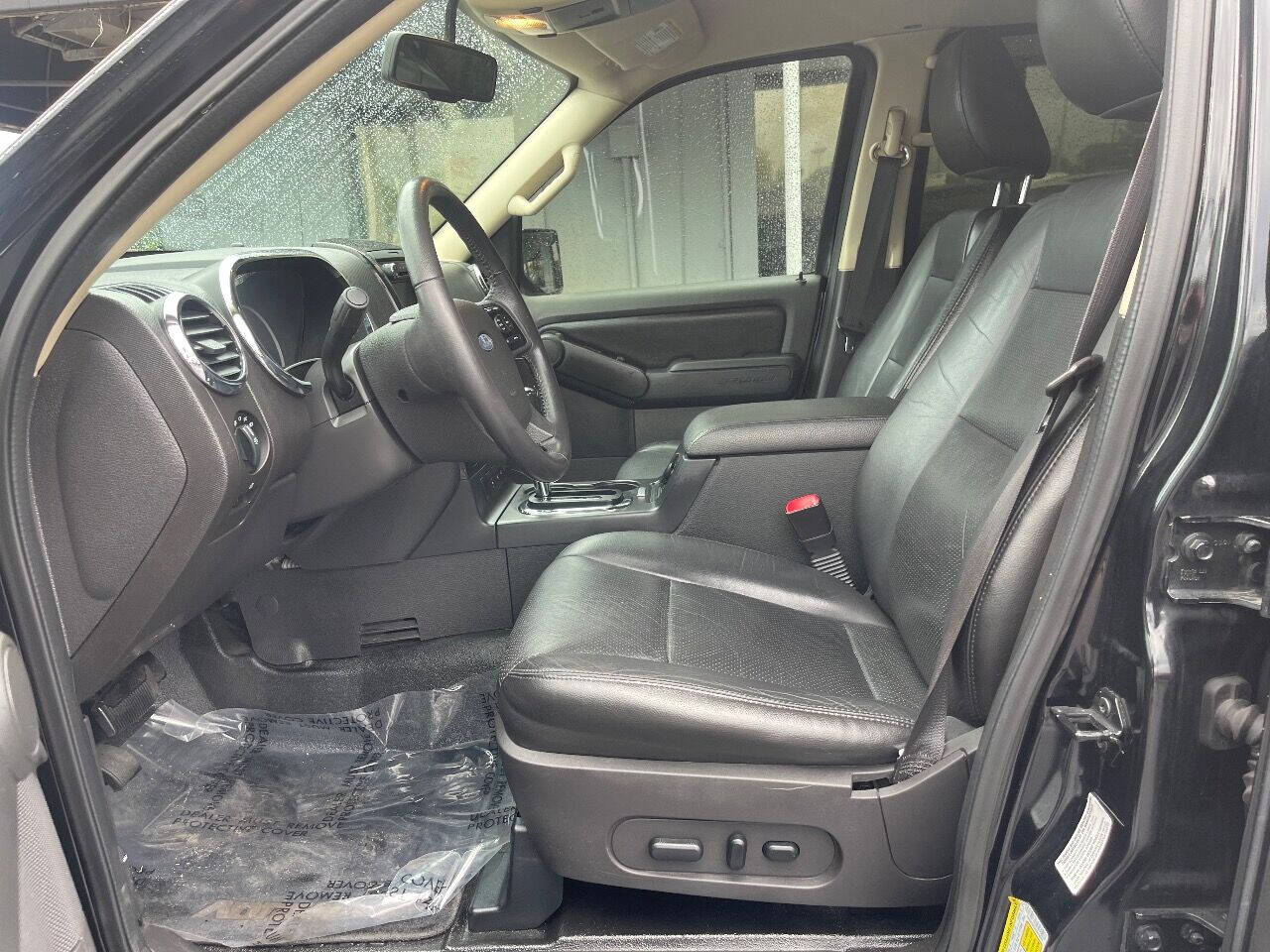 2010 Ford Explorer Sport Trac  - $17,900