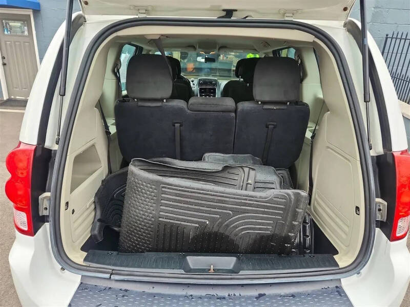 2016 Dodge Grand Caravan American Value Package