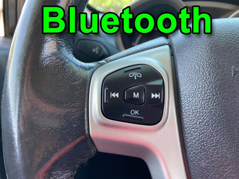 2011 Ford Fiesta SES