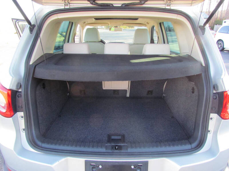 2010 Volkswagen Tiguan SE 4Motion