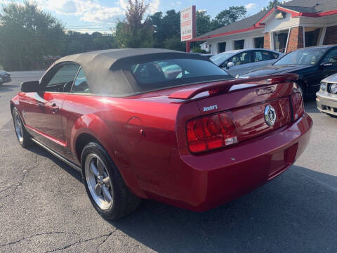 2006 Ford Mustang V6 Standard