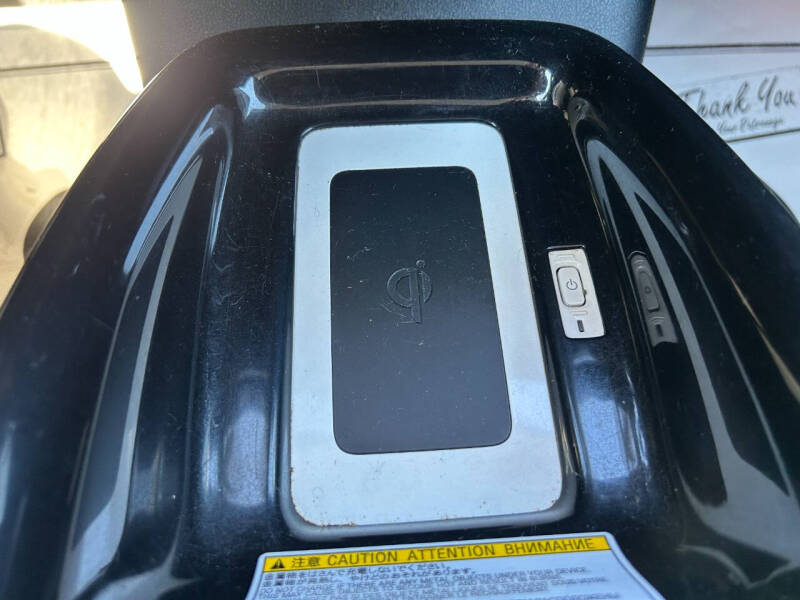 2016 Toyota Prius Three