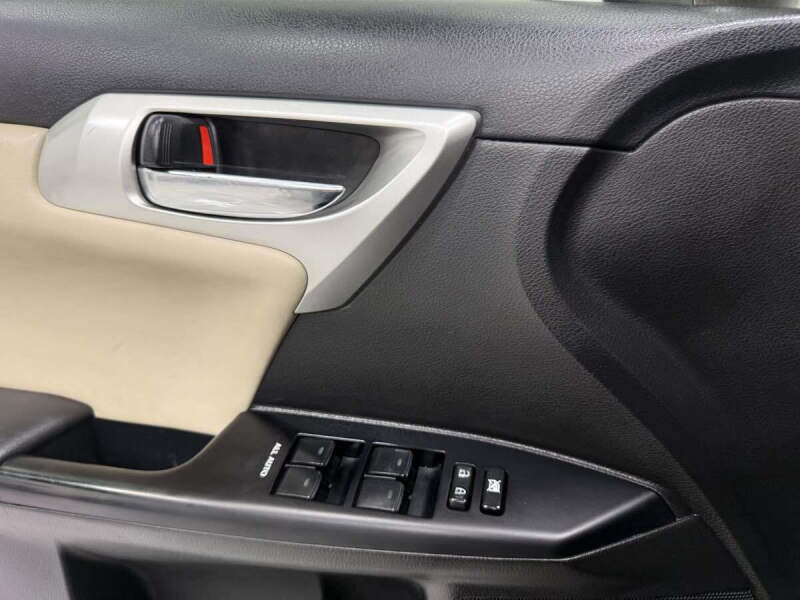 2013 Lexus CT 200h