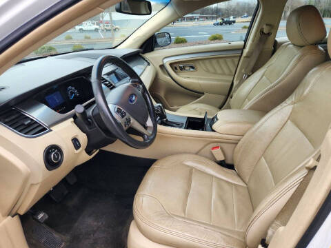 2013 Ford Taurus SEL