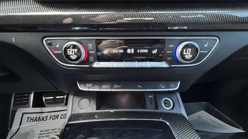 2022 Audi SQ5 3.0T quattro Premium Plus