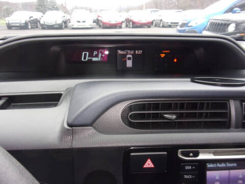 2015 Toyota Prius c Two