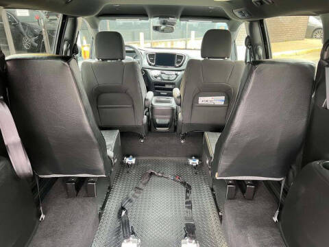 2024 Chrysler Pacifica Touring