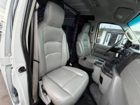 2009 Ford E-Series E-250