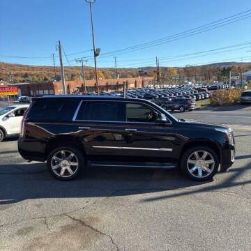 2018 Cadillac Escalade Luxury