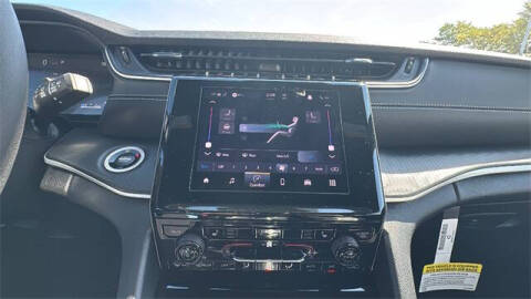 2025 Jeep Grand Cherokee Laredo X