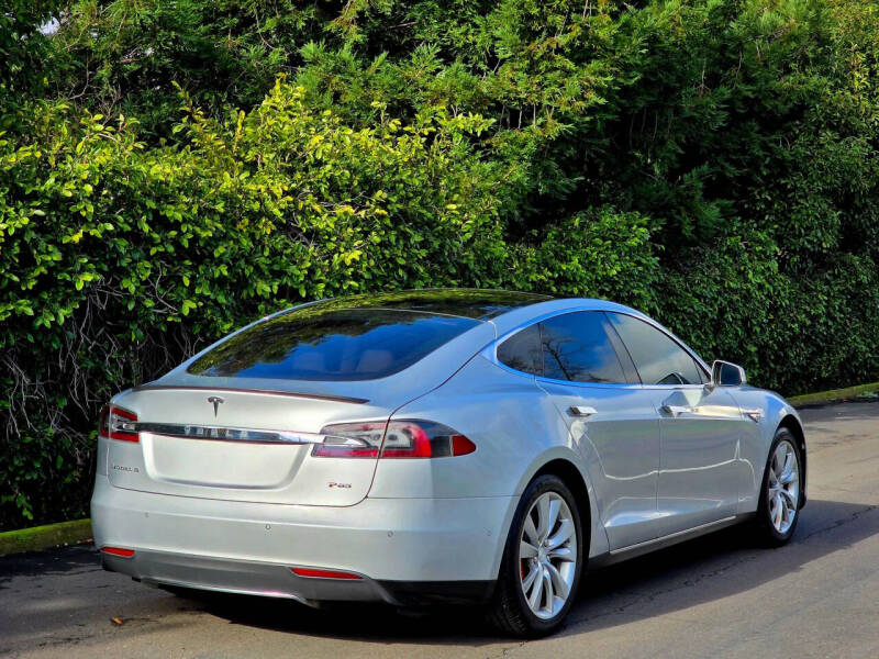 2014 Tesla Model S
