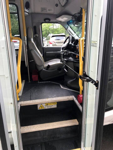 2015 Ford E-Series E-350 SD