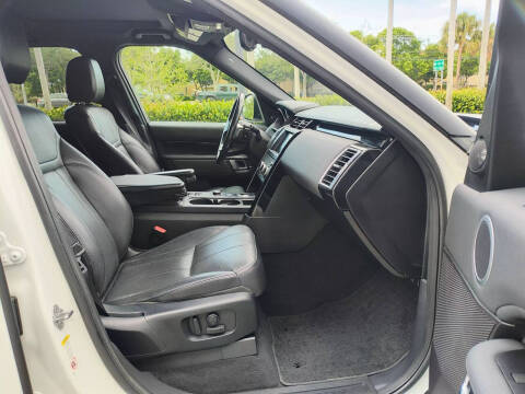 2017 Land Rover Discovery SE