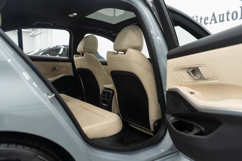 2025 BMW 3 Series 330i xDrive