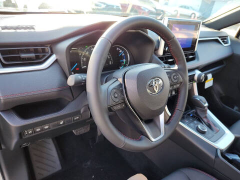 2025 Toyota RAV4 Plug-in Hybrid SE