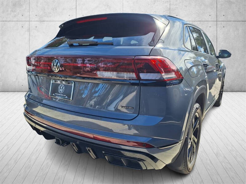 2026 Volkswagen Atlas Cross Sport SEL R-Line Black 4Motion