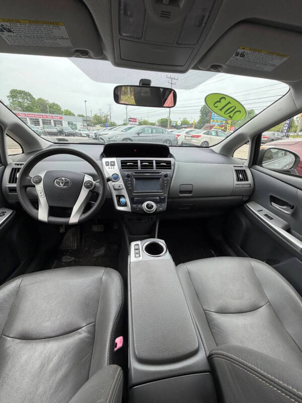 2013 Toyota Prius v