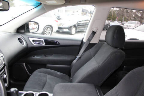 2015 Nissan Pathfinder SV