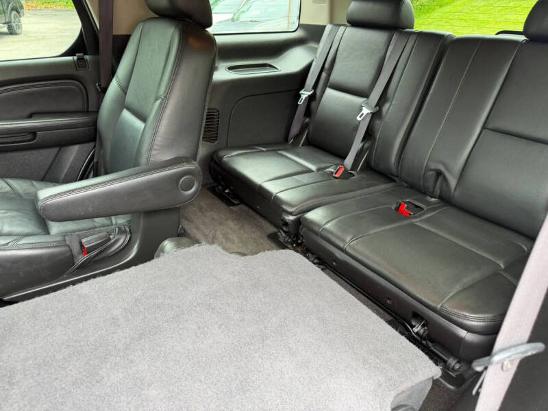 2011 Cadillac Escalade Luxury