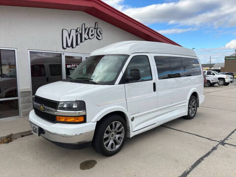 2022 Chevrolet Express 2500