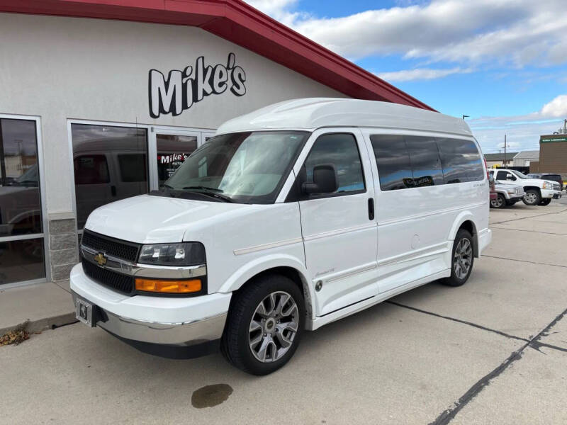 2022 Chevrolet Express 2500