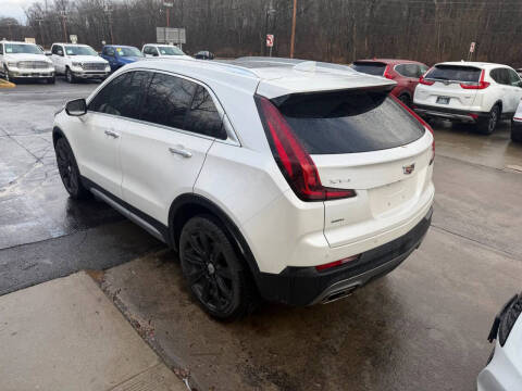 2022 Cadillac XT4 Premium Luxury