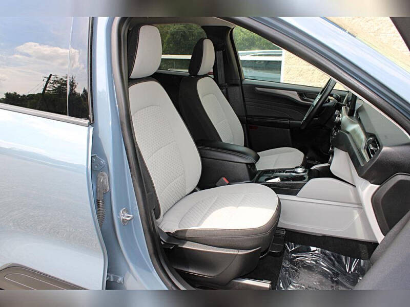 2023 Ford Escape Hybrid Active