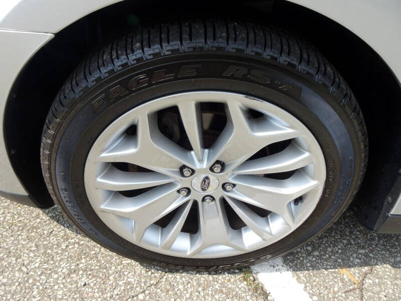 2017 Ford Taurus Limited