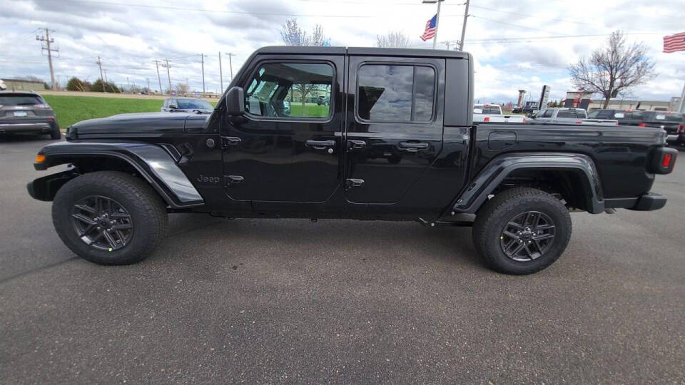 2024 Jeep Gladiator for sale at Victoria Auto Sales in Victoria, MN