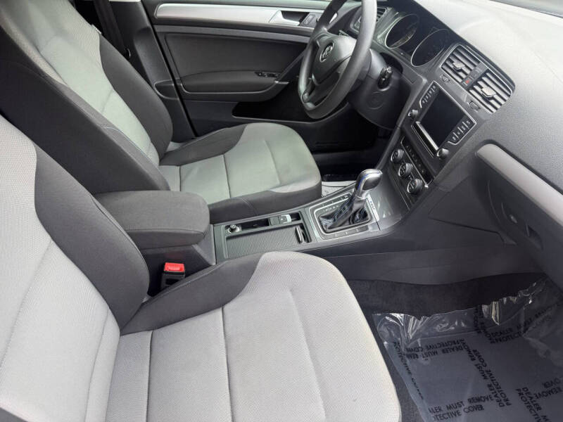 2016 Volkswagen e-Golf SE