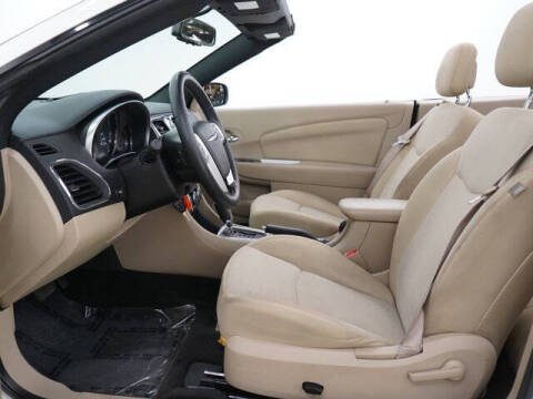 2011 Chrysler 200 Touring