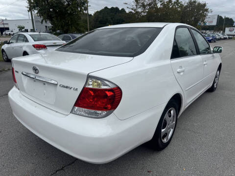 2005 Toyota Camry LE