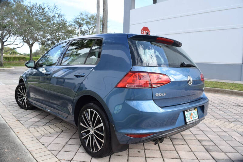 2015 Volkswagen Golf TDI SE