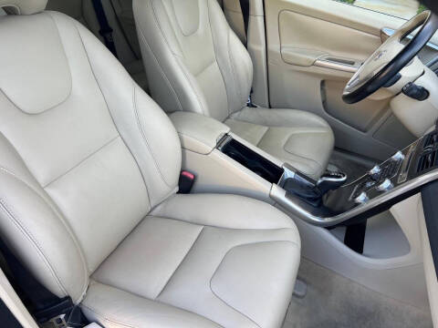 2015 Volvo XC60 T5 Drive-E Premier