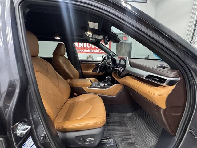 2021 Toyota Highlander Hybrid Platinum