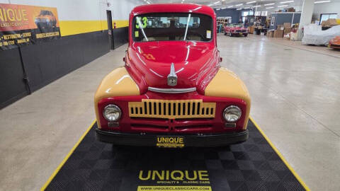 1953 International L-120 Series