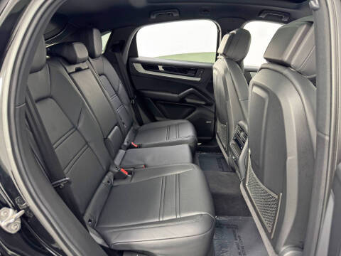 2024 Porsche Cayenne Coupe