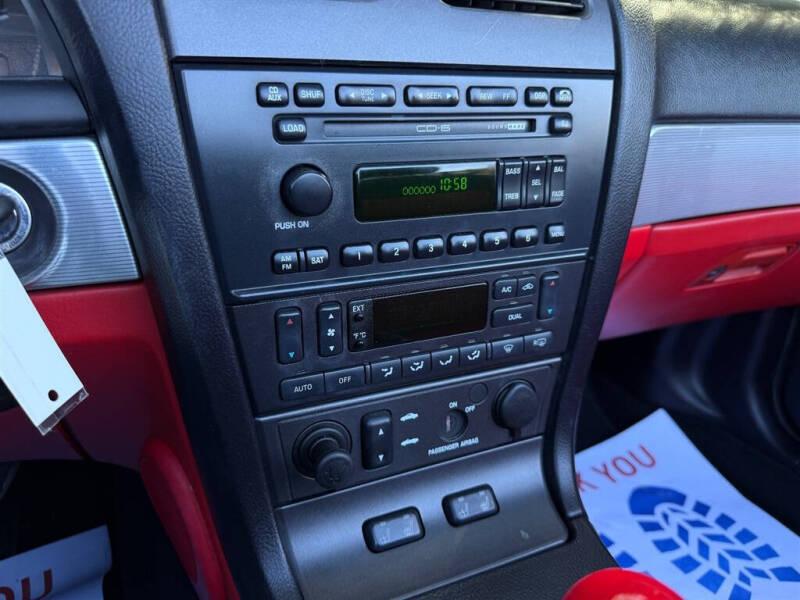 2004 Ford Thunderbird Deluxe