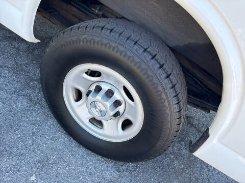 2017 Chevrolet Express 2500