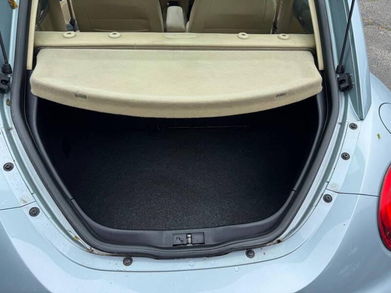 2010 Volkswagen New Beetle