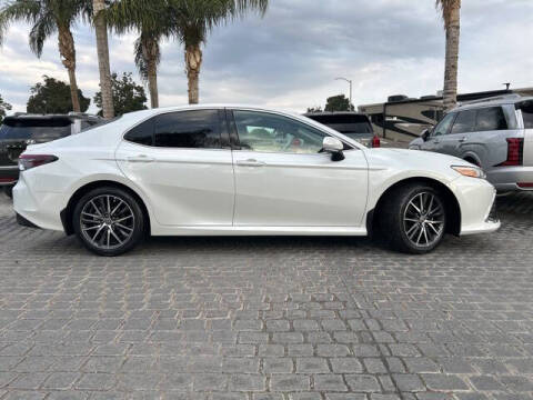 2023 Toyota Camry Hybrid XLE