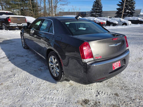2020 Chrysler 300 Touring