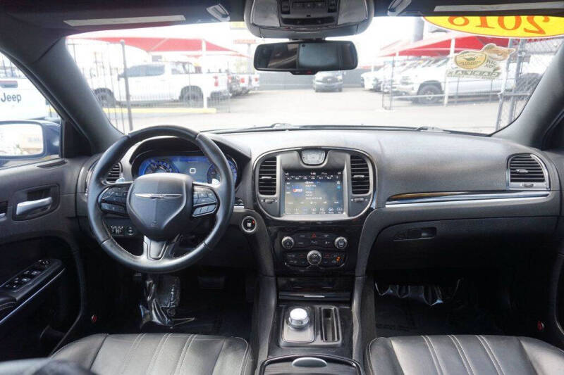 2018 Chrysler 300 S