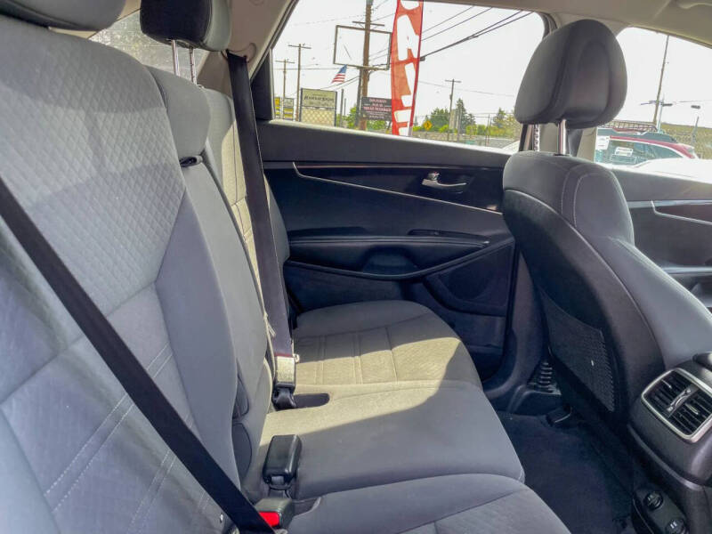 2016 Kia Sorento LX