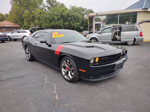 2016 Dodge Challenger SXT Plus