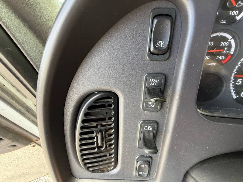 2017 Freightliner M2 106