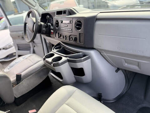 2010 Ford E-Series E-250