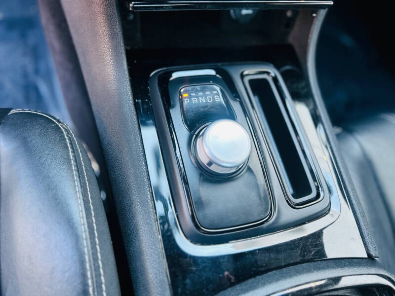 2019 Chrysler 300 S